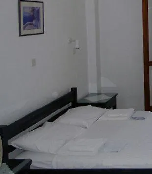 Romanzza Lägenhetshotell Aliko Beach